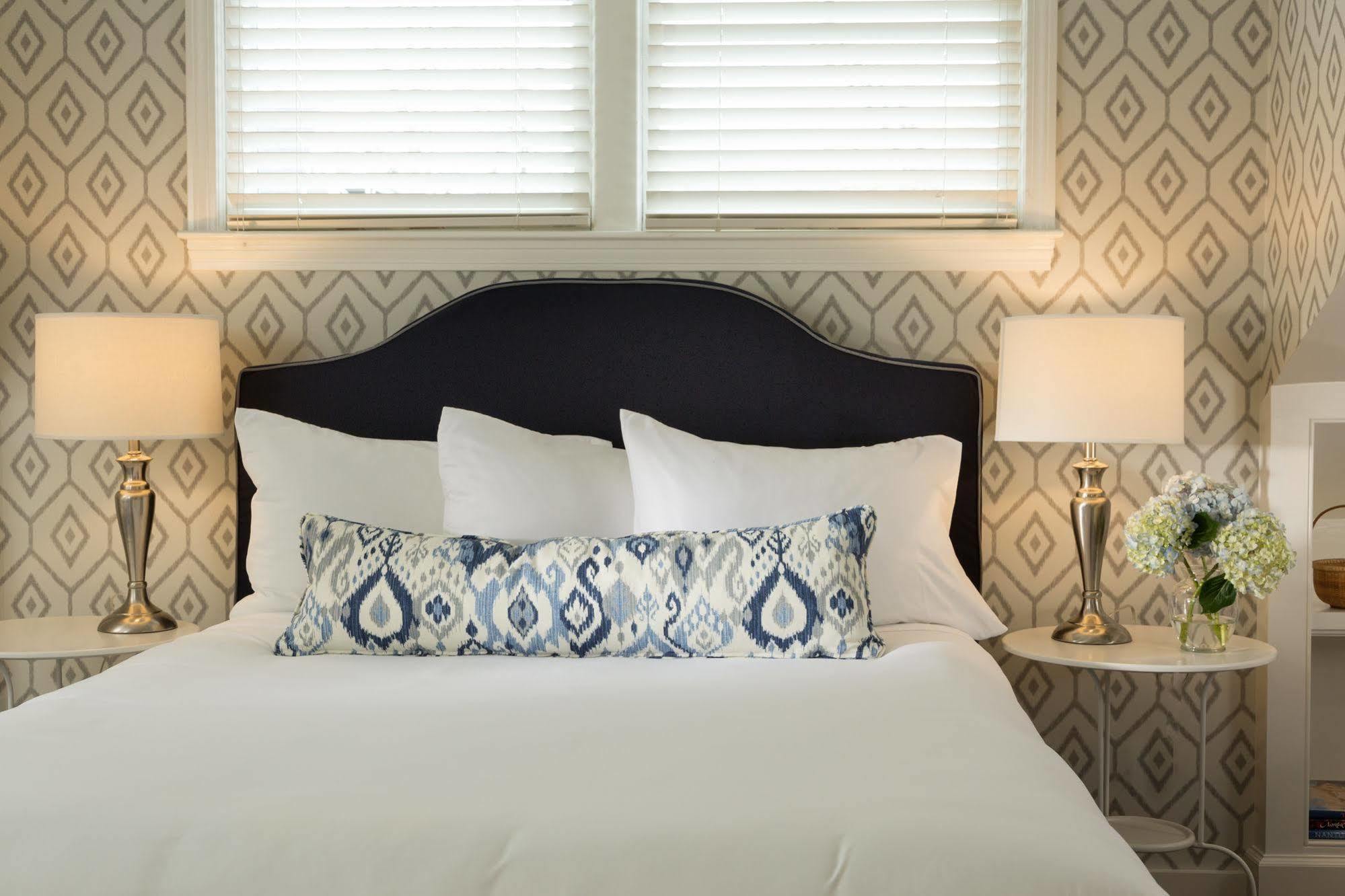 Bed & Breakfast Brass Lantern Nantucket